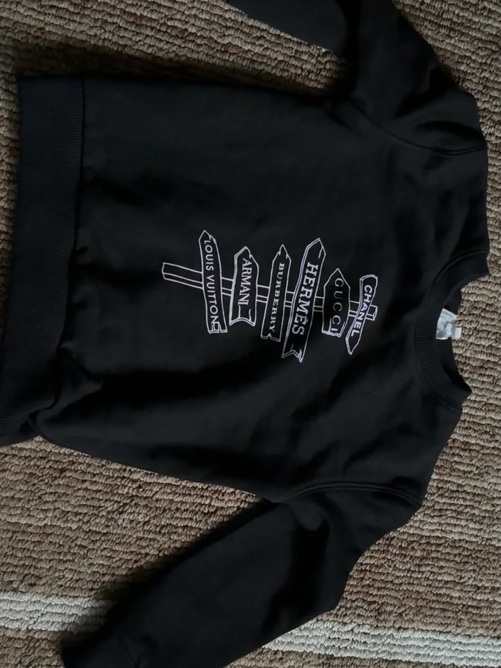 Kid’s Unisex Black Graphic Logo Sweatshirt -